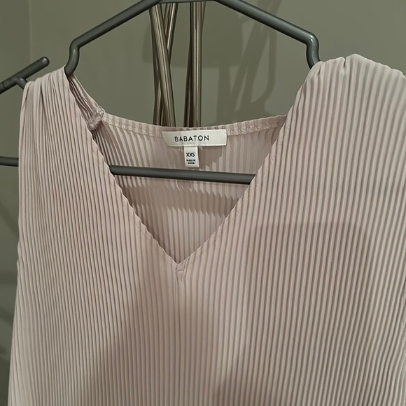 Aritzia Babaton Damien Blouse Beige - Picture 4 of 4